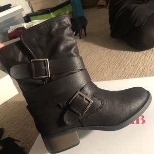 Just fab moto boots!